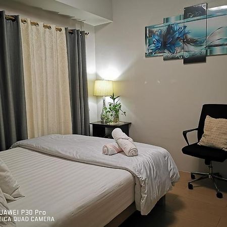 Staycation Condotel @150Newport Pasay City Manila Exteriör bild