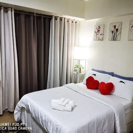 Staycation Condotel @150Newport Pasay City Manila Exteriör bild