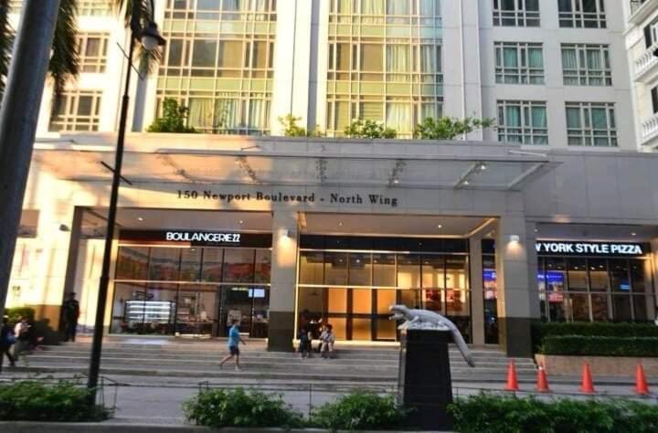 Staycation Condotel @150Newport Pasay City Manila Exteriör bild