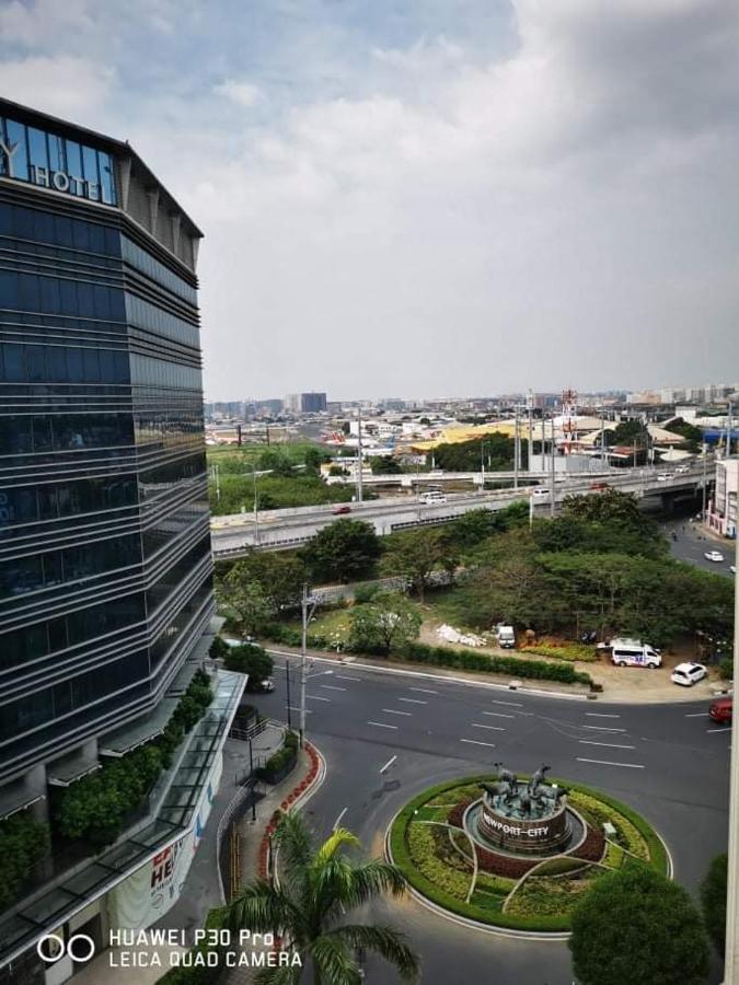 Staycation Condotel @150Newport Pasay City Manila Exteriör bild